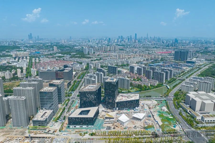 杏彩体育平台6条地铁、2大名校、超级商场都来了！2025南京头部板块价值飙升！(图9)