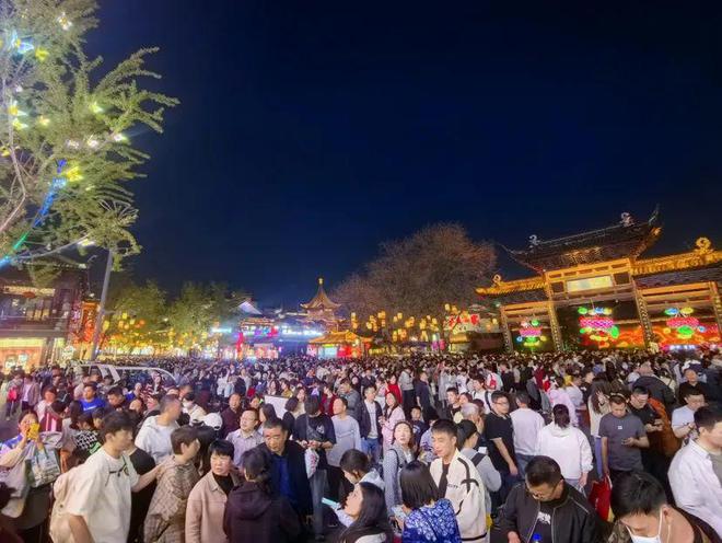 3天30亿文旅新体验带热南京“春日杏彩体育经济”(图6)