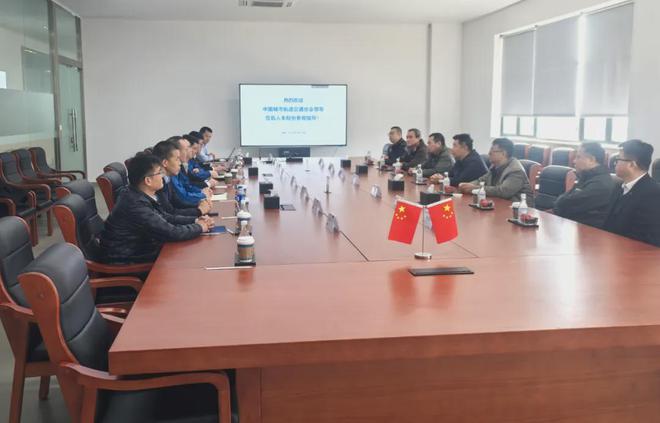 中国城市轨道交通协会领导莅临人本轨道交通工厂调研指导(图4)
