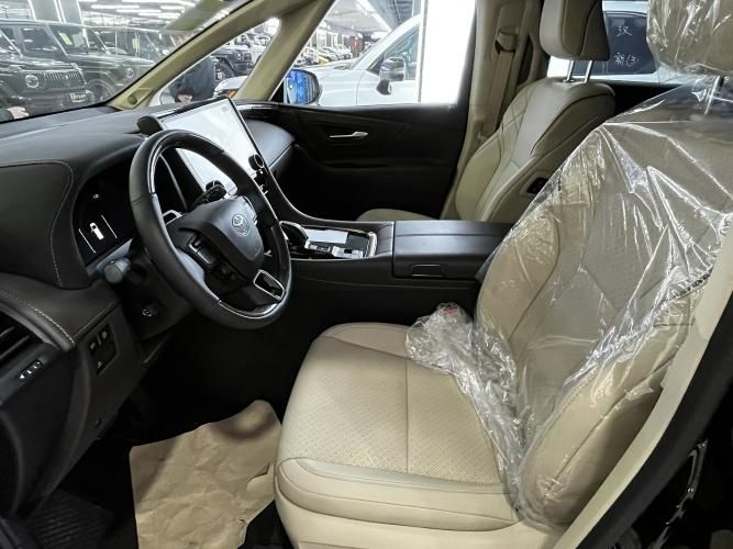 2025款丰田埃尔法依旧是商务车风向标各方面表现均衡动力够强(图3)